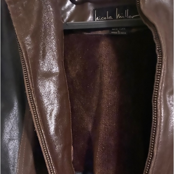 Adorable large leather jacket zippered pockets cool inside pocket for phone,etc. - Picture 4 of 10
